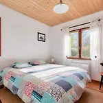 Ferienhaus Swimmingpool - - Geschaefte By Interhome *