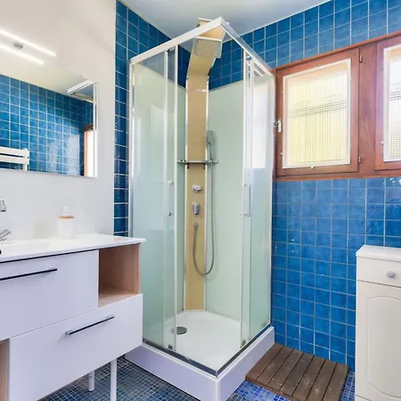 Casa vacanze Swimmingpool - - Geschaefte By Interhome *